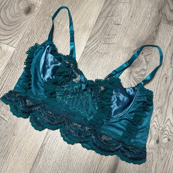 vintage fredrick’s of hollywood emerald green lace ruffle trim bra size small - Picture 2 of 5